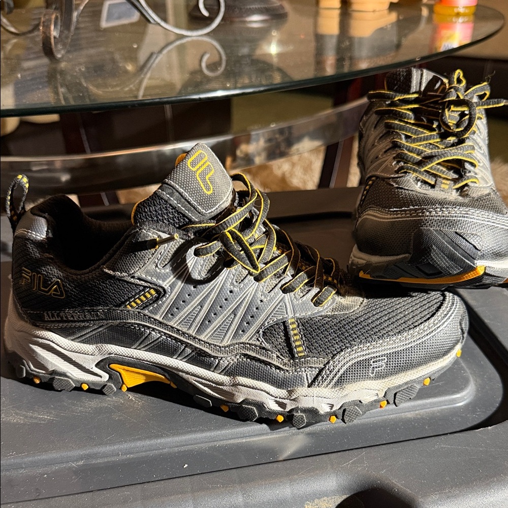 Fila Men's Gray and Yellow Athletic Shoes
